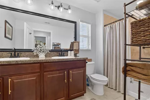 Bath - 12944 Utopia Gardens Way, Riverview, FL 33579 photo 3 of 5