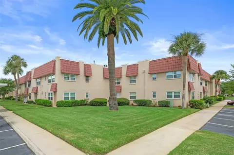 10033 64th Ave N #4, Saint Petersburg, FL 33708
