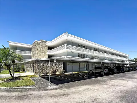 4720 Locust St NE #311, Saint Petersburg, FL 33703