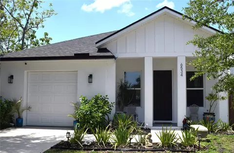 6534 Wayne St, Saint Petersburg, FL 33702