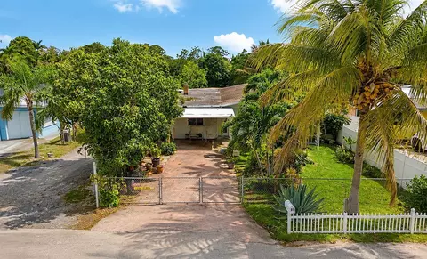 4799 Lehto Ln, Lake Worth, FL 33461