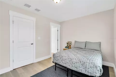 Bedroom - 340 6th St E, Bradenton, FL 34208 photo 1 of 6