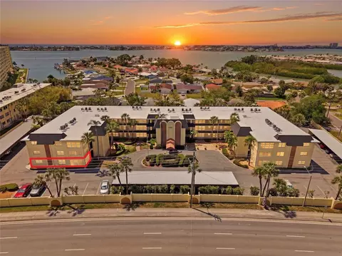 4780 Cove Cir #101, Saint Petersburg, FL 33708