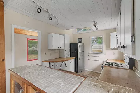 Kitchen - 232 Cutrone Rd, Winter Haven, FL 33880 photo 4 of 4