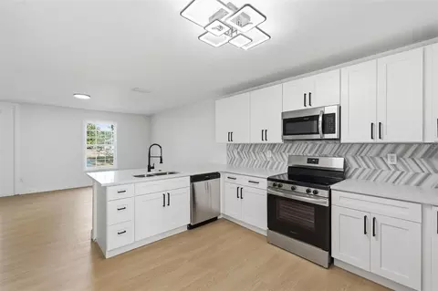 Kitchen - 5065 Plumosa St, Spring Hill, FL 34607 photo 1 of 4