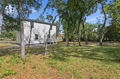 Exterior - 5065 Plumosa St, Spring Hill, FL 34607 photo 5 of 9
