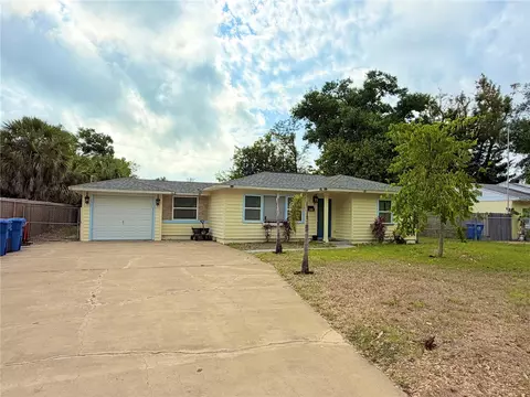 626 74th St N, Saint Petersburg, FL 33710