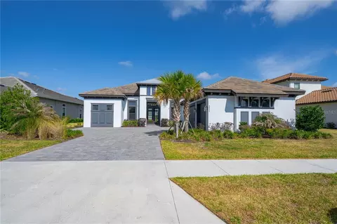 Exterior - 4866 Freccia Loop, Wesley Chapel, FL 33543 photo 2 of 7
