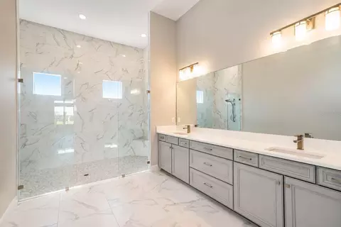 Bath - 4866 Freccia Loop, Wesley Chapel, FL 33543 photo 2 of 5