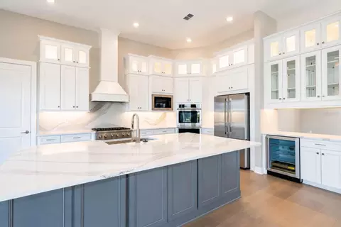 Kitchen - 4866 Freccia Loop, Wesley Chapel, FL 33543 photo 3 of 5