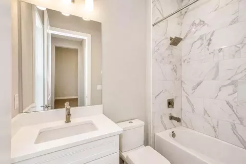 Bath - 4866 Freccia Loop, Wesley Chapel, FL 33543 photo 4 of 5