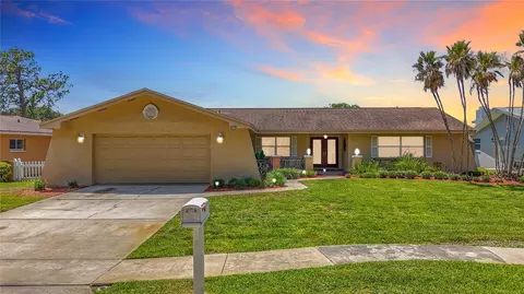 6490 Burning Tree Dr, Seminole, FL 33777