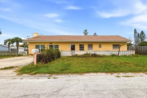 510 Marlyn Way, Madeira Beach, FL 33708