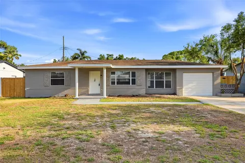 5650 47th Ave N, Kenneth City, FL 33709