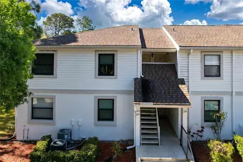 202 Meadow Ln #50, Oldsmar, FL 34677