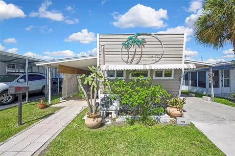 800 32nd Ave S #606, Saint Petersburg, FL 33705