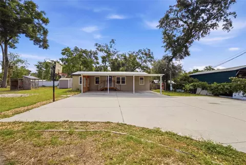 11821 Grovewood Ave, Thonotosassa, FL 33592