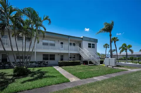 5267 81st St N #26, Saint Petersburg, FL 33709