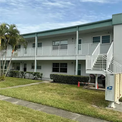 5267 81st St N #26, Saint Petersburg, FL 33709