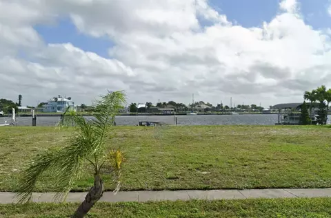 164 Morgan Ln SE, Port Charlotte, FL 33952