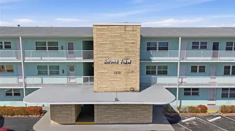 1819 Shore Dr S #103, South Pasadena, FL 33707