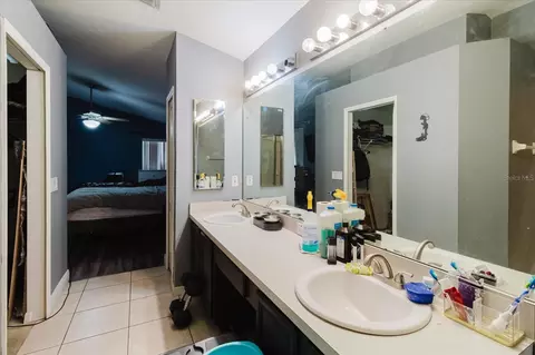 Bath - 9817 White Barn Way, Riverview, FL 33569 photo 2 of 5