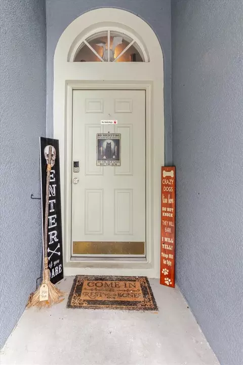 Entry Way - 9817 White Barn Way, Riverview, FL 33569 photo 1 of 3