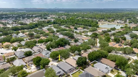 View/Area - 9817 White Barn Way, Riverview, FL 33569 photo 6 of 9