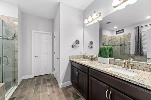 Bath - 11637 Tetrafin Dr, Riverview, FL 33579 photo 2 of 3