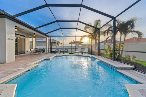 Exterior - 11637 Tetrafin Dr, Riverview, FL 33579 photo 5 of 8
