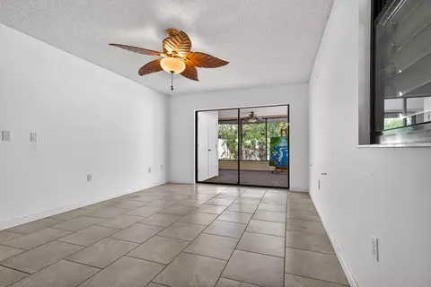 Living - 318 Timberlake Dr, Bradenton, FL 34210 photo 5 of 5