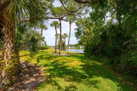 Exterior - 318 Timberlake Dr, Bradenton, FL 34210 photo 20 of 32