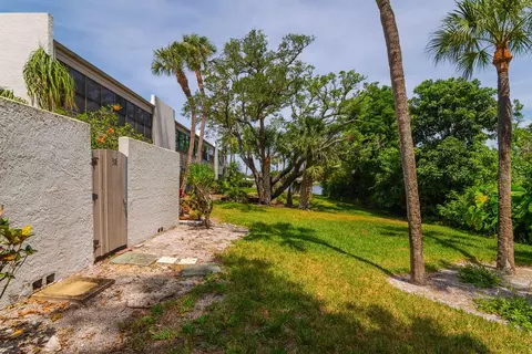 Exterior - 318 Timberlake Dr, Bradenton, FL 34210 photo 18 of 32