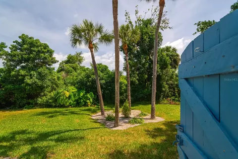 Exterior - 318 Timberlake Dr, Bradenton, FL 34210 photo 17 of 32