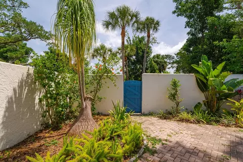 Exterior - 318 Timberlake Dr, Bradenton, FL 34210 photo 16 of 32