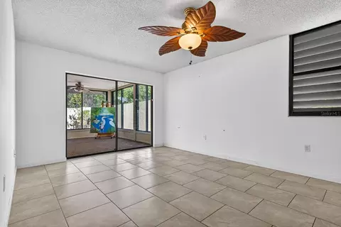 Bedroom - 318 Timberlake Dr, Bradenton, FL 34210 photo 1 of 5