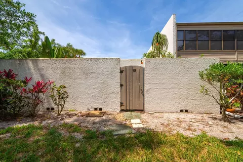 Exterior - 318 Timberlake Dr, Bradenton, FL 34210 photo 22 of 32