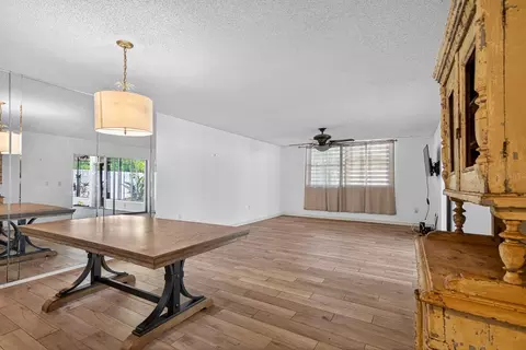 Living - 318 Timberlake Dr, Bradenton, FL 34210 photo 1 of 5