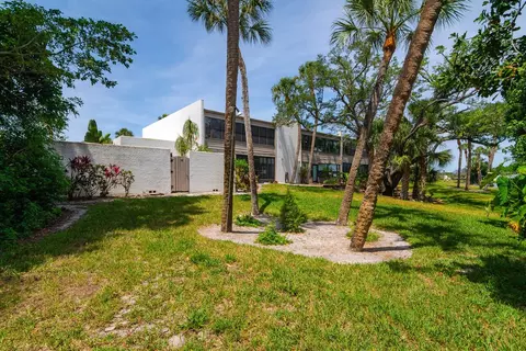 Exterior - 318 Timberlake Dr, Bradenton, FL 34210 photo 19 of 32