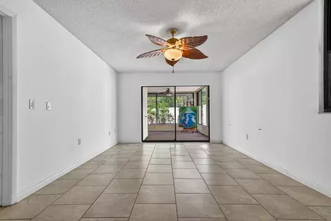 Living - 318 Timberlake Dr, Bradenton, FL 34210 photo 4 of 5