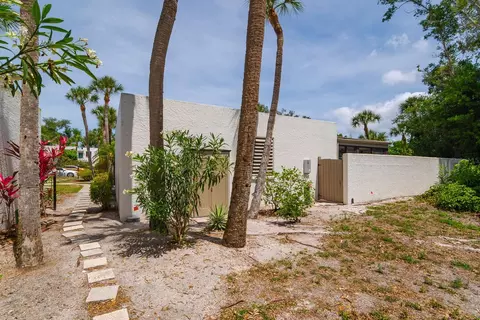 Exterior - 318 Timberlake Dr, Bradenton, FL 34210 photo 26 of 32