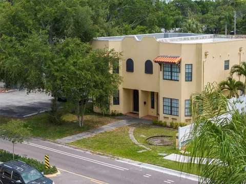 316 34th Ave N, Saint Petersburg, FL 33704