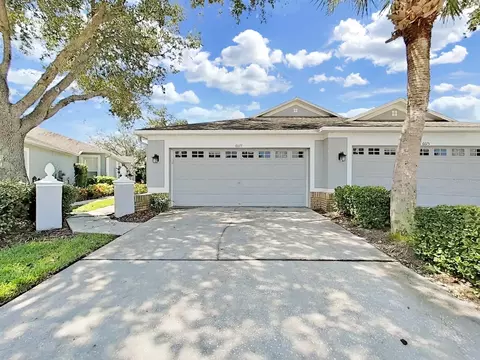 6077 Sandhill Ridge Dr, Lithia, FL 33547