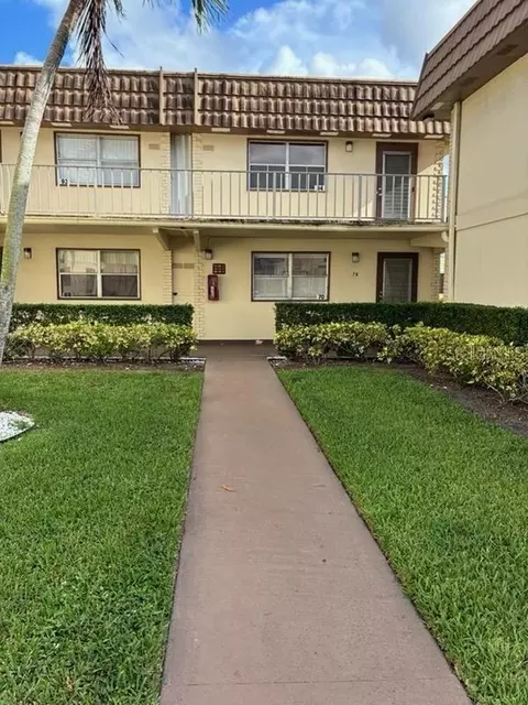 93 Saxony #B, Delray Beach, FL 33446