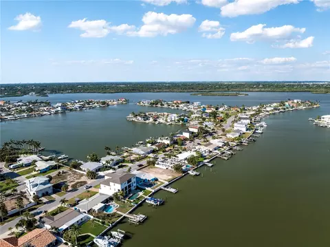 View/Area - 324 173rd Ave E, North Redington Beach, FL 33708 photo 23 of 24