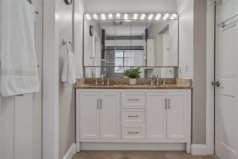 Bath - 324 173rd Ave E, North Redington Beach, FL 33708 photo 3 of 6
