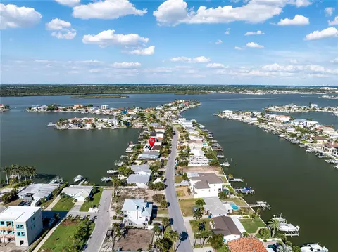View/Area - 324 173rd Ave E, North Redington Beach, FL 33708 photo 22 of 24