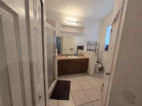 Bath - 7460 Herricks Loop, Orlando, FL 32835 photo 3 of 4