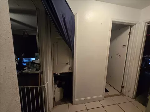 Entry Way - 7460 Herricks Loop, Orlando, FL 32835 photo 2 of 2