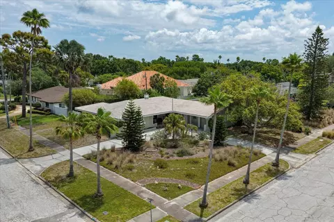 109 Ponce De Leon Blvd, Belleair, FL 33756